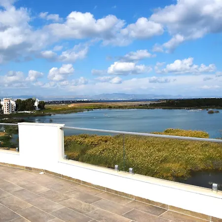 Panoramic Penthouse アパート *