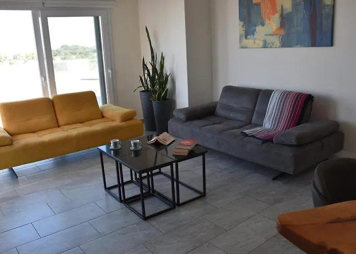 Panoramic Penthouse *