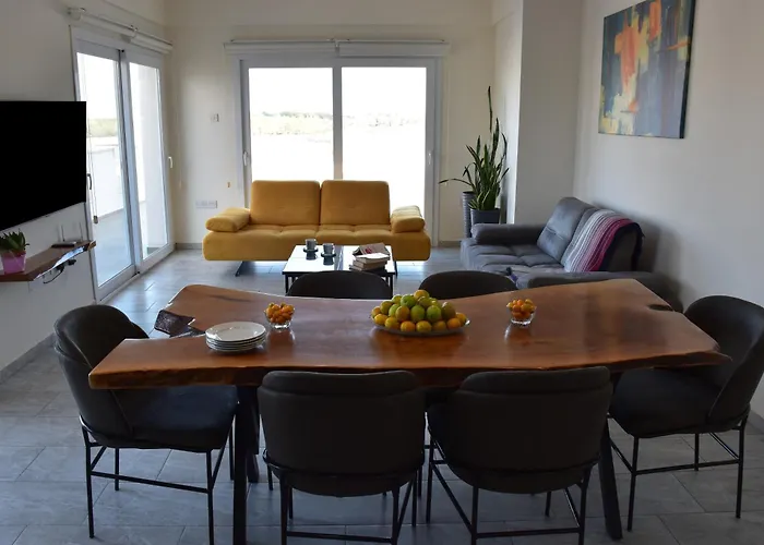 Panoramic Penthouse *